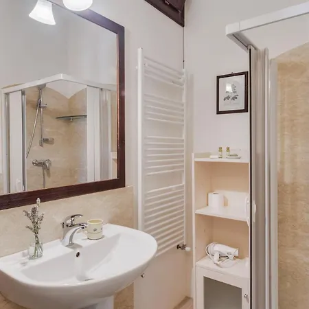 Le Lantane - Luxury Bed & Breakfast 3*